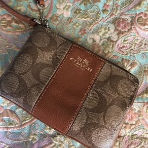 Coach wristlet wallet